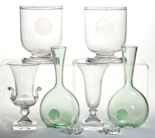 GUNDERSEN / PAIRPOINT ART GLASS VASES / TABLE ARTICLES, LOT OF EIGHT