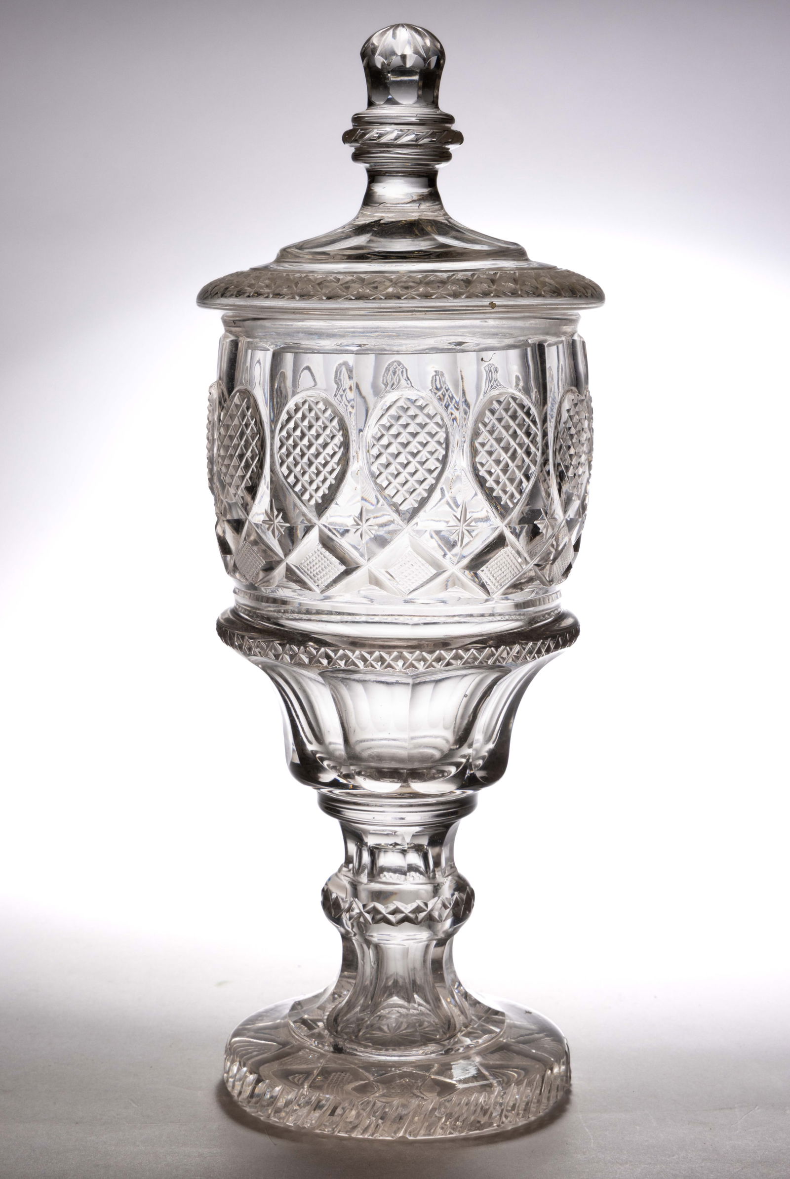 BOHEMIAN CUT GLASS LARGE-SIZED COVERED GOBLET / POKAL (1 of 2)