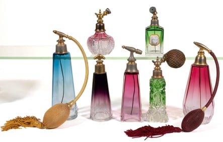 ASSORTED FRENCH AND OTHER CUT AND POLISHED GLASS ATOMIZERS AND PERFUME BOTTLES, LOT OF SEVEN