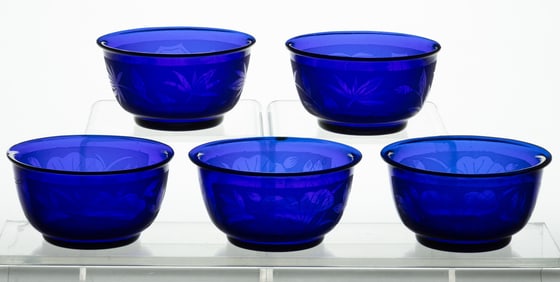 CHINESE PEKING GLASS BOWLS, LOT OF FIVE