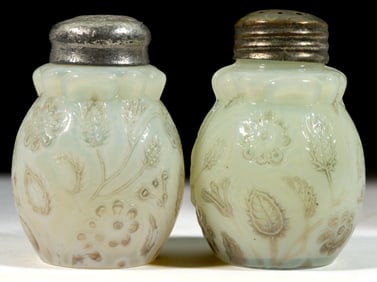 FINDLAY ONYX ART GLASS SALT AND PEPPER SHAKERS - RADIAL BASE