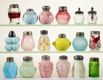 ASSORTED EAPG AND OTHER VICTORIAN GLASS SALT AND PEPPER SHAKERS, LOT OF 18