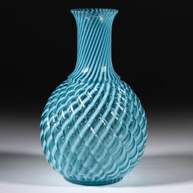 REVERSE SWIRL WATER BOTTLE
