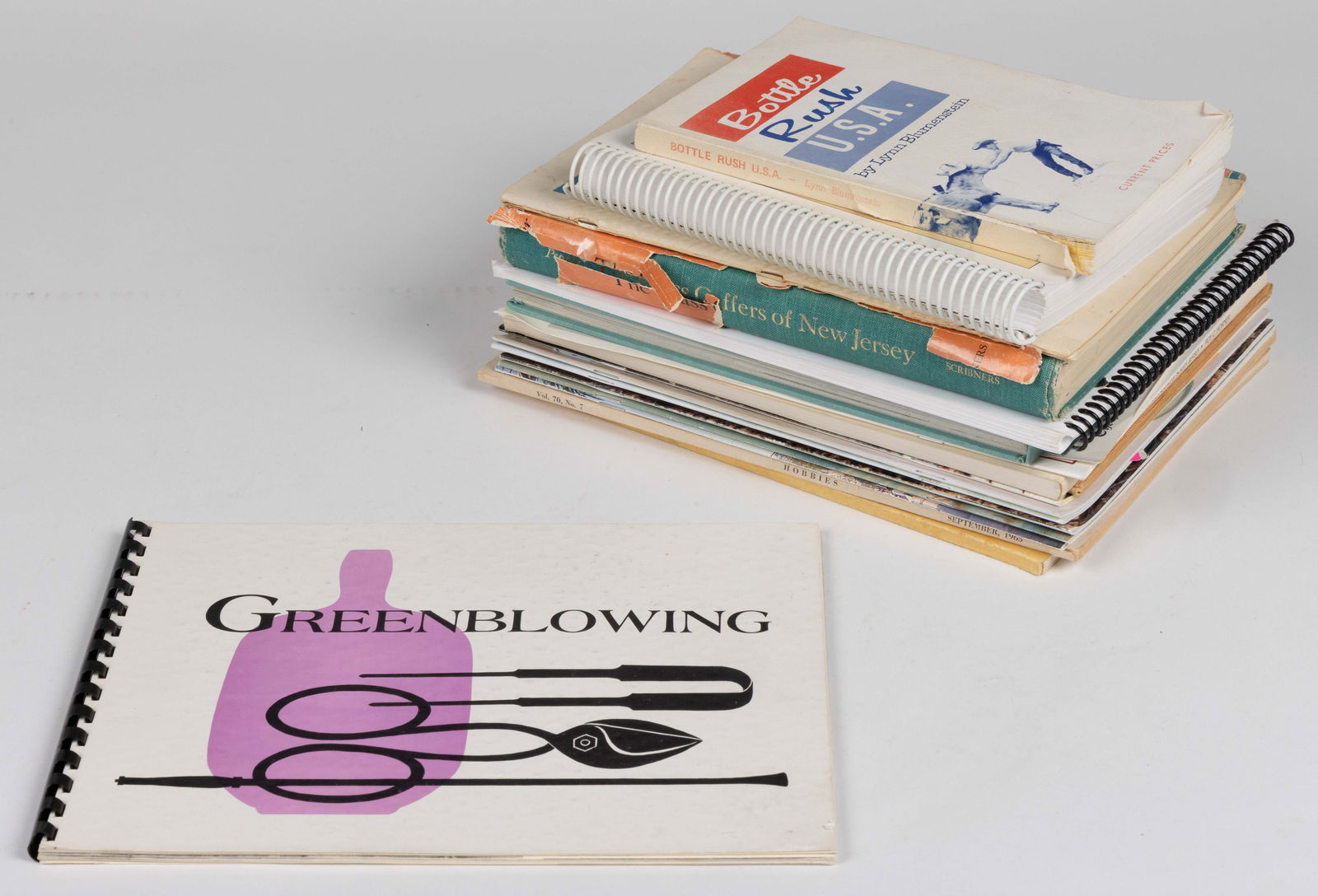 ASSORTED NEW JERSEY GLASS, BOTTLES, AND INSULATORS REFERENCE VOLUMES, LOT OF 20 (1 of 1)