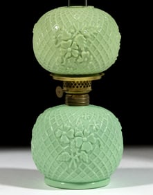 EMBOSSED LATTICE AND FLORAL / MARGUERITE MINIATURE LAMP