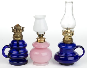 ASSORTED COLORED GLASS MINIATURE LAMPS, LOT OF THREE