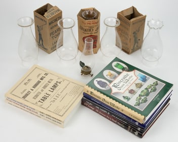 ASSORTED LIGHTING / LAMP REFERENCE BOOKS, CHIMNEYS AND BURNERS, UNCOUNTED LOT