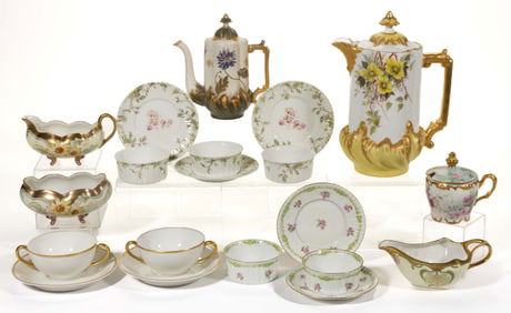 FRENCH LIMOGES PORCELAIN TABLE AND OTHER ARTICLES, LOT OF 13