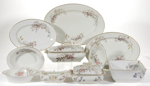 FRENCH HAVILAND LIMOGES PORCELAIN FLORAL MOTIF TABLE ARTICLES, LOT OF TEN