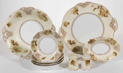 GERMAN PORCELAIN OLD IVORY XVI ARTICLES, LOT OF NINE