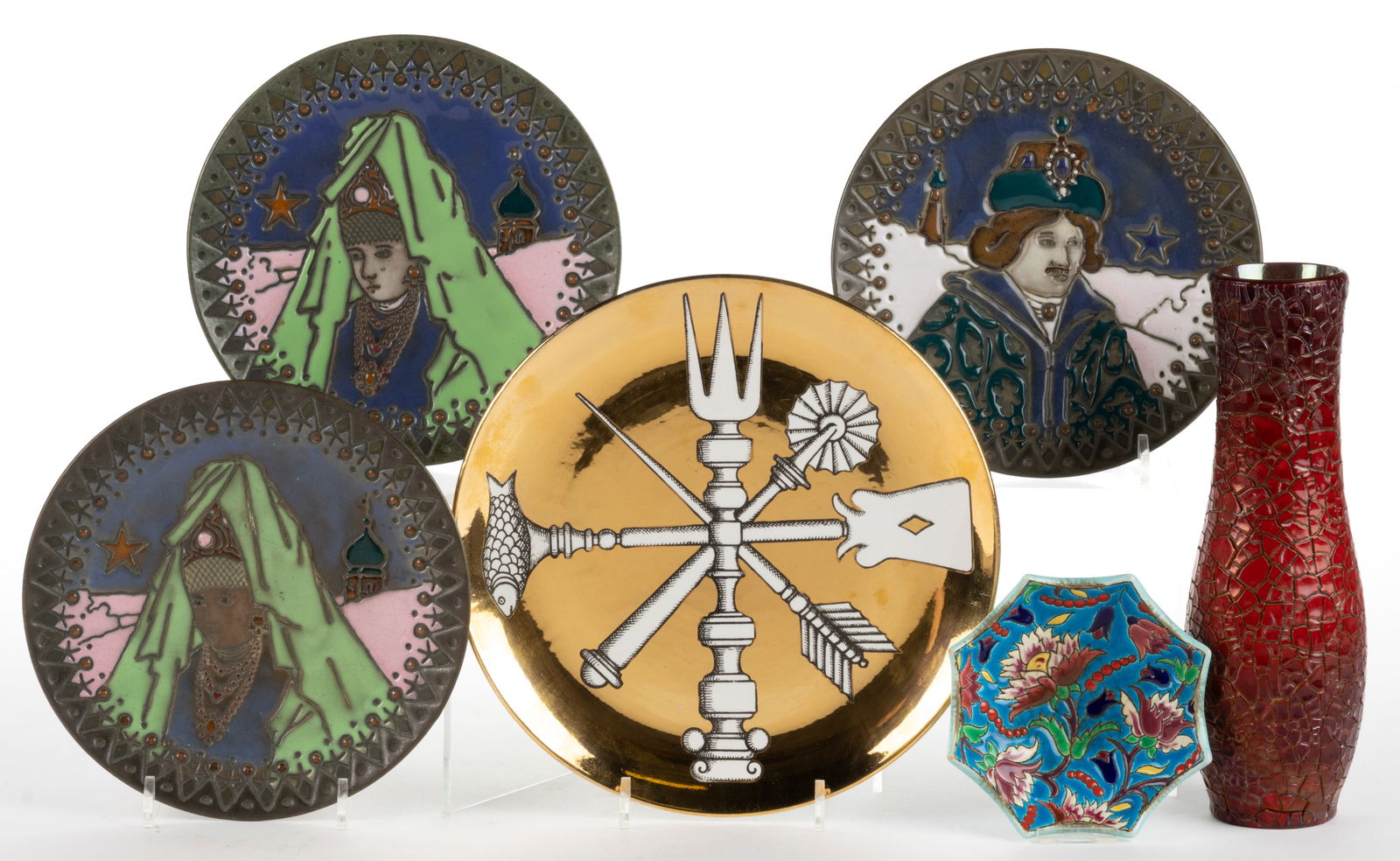 ASSORTED CERAMIC ARTICLES, LOT OF SIX: ASSORTED CERAMIC ARTICLES, LOT OF SIX, comprising an Italian Fornasetti Milano plate featuring "POSATERIA" (cutlery) motif on gilt ground, a French Longwy dish with polychrome floral design, a Hungari