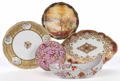 JAPANESE PORCELAIN HAND-PAINTED TABLE ARTICLES, LOT OF FIVE