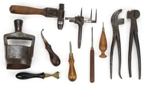 ASSORTED COBBLER / LEATHER MAKING TOOLS, LOT OF TEN