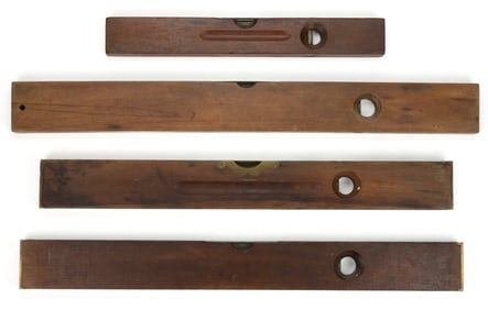 ASSORTED WOODEN CARPENTER'S / WOODWORKING LARGE LEVELS AND PLUMBS, LOT OF FOUR