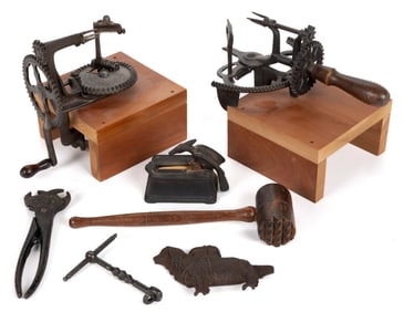 ASSORTED IRON AND WOODEN DOMESTIC ARTICLES, LOT OF SEVEN