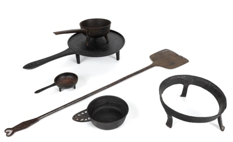 ASSORTED CAST-IRON AND WROUGHT-IRON HEARTH / KITCHEN ARTICLES, LOT OF SIX