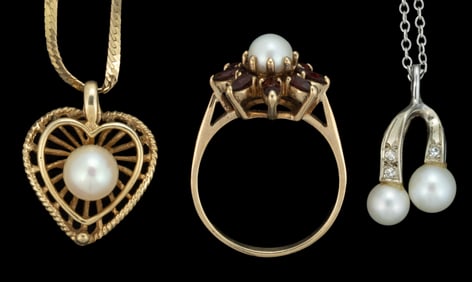 VINTAGE / CONTEMPORARY 10K AND 14K GOLD AND PEARL JEWELRY, LOT OF THREE