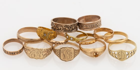 ANTIQUE / VINTAGE 10K AND 14K GOLD BABY AND CHILD / SMALL RINGS, LOT OF 14