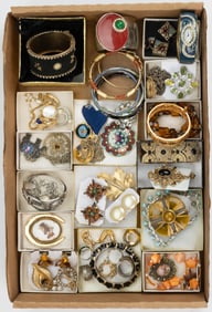 VINTAGE / CONTEMPORARY ENAMELED, RHINESTONE, AND OTHER COSTUME JEWELRY, LOT OF 52 PIECES