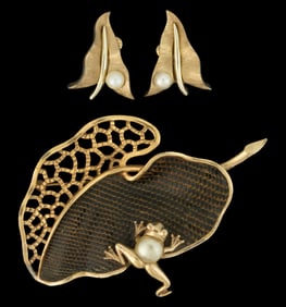 VINTAGE MARCEL BOUCHER LEAF AND FROG GOLD-TONED COSTUME JEWELRY BROOCH AND EARRINGS, LOT OF THREE