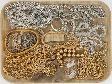 VINTAGE / CONTEMPORARY GOLD-TONED AND SILVER-TONED COSTUME JEWELRY, UNCOUNTED LOT