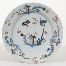 ENGLISH DELFT TIN-GLAZED HAND-PAINTED EARTHENWARE PLATE