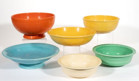 HOMER LAUGHLIN FIESTAWARE CERAMIC KITCHEN AND TABLE ARTICLES, LOT OF SIX