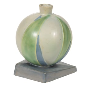 AMERICAN ROSEVILLE FUTURA ART POTTERY VASE