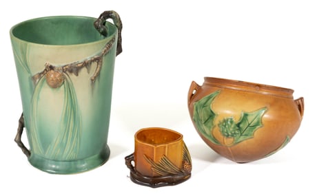 AMERICAN ROSEVILLE ART POTTERY ARTICLES, LOT OF THREE