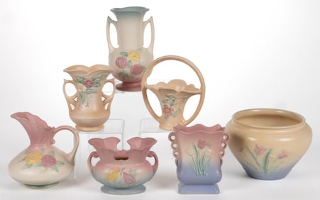 AMERICAN HULL FLORAL MOTIF ART POTTERY ARTICLES, LOT OF SEVEN