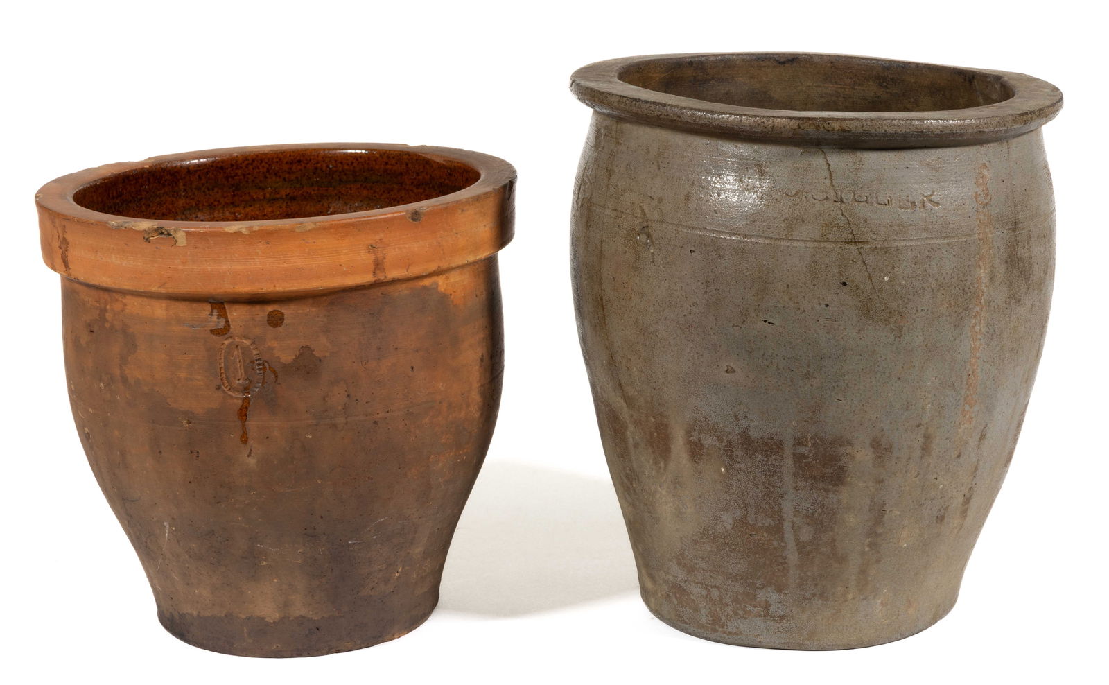 STAMPED ROCKINGHAM CO., SHENANDOAH VALLEY OF VIRGINIA EARTHENWARE AND STONEWARE CROCKS, LOT OF TWO: STAMPED ROCKINGHAM CO., SHENANDOAH VALLEY OF VIRGINIA EARTHENWARE AND STONEWARE CROCKS, LOT OF TWO, each of wide-mouth form with incised shoulder ring, comprising an earthenware/redware "1"