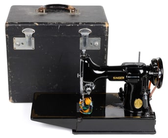 SINGER MODEL NO. 221-1 / FEATHERWEIGHT PORTABLE TABLE-TOP ELECTRIC SEWING MACHINE