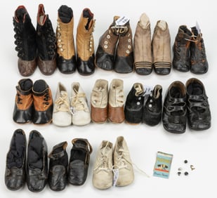 ANTIQUE AND VINTAGE CHILDREN'S SHOES, LOT OF 13 PAIRS