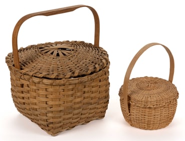 SHENANDOAH VALLEY OF VIRGINIA STAVE-TYPE WOVEN-SPLINT LIDDED BASKETS, LOT OF TWO