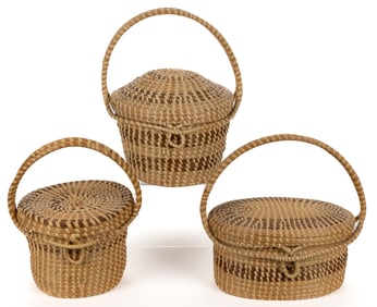 CHARLESTON, SOUTH CAROLINA AREA GULLAH SWEETGRASS BASKETS, LOT OF THREE