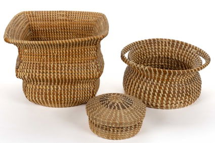 CHARLESTON, SOUTH CAROLINA AREA GULLAH SWEETGRASS BASKETS, LOT OF THREE