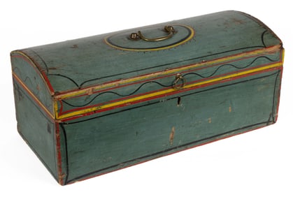 NEW ENGLAND PAINT-DECORATED BASSWOOD DOME-TOP BOX