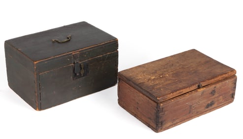 AMERICAN COUNTRY PAINTED BOXES, LOT OF TWO