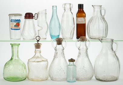 WHITE HOUSE VINEGAR AND OTHER GLASS BOTTLES / JUGS / JARS, LOT OF 13