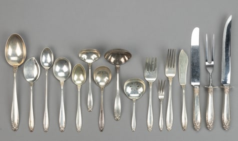 INTERNATIONAL SILVER CO. "PRELUDE" STERLING SILVER 64-PIECE FLATWARE SERVICE