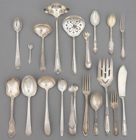 LUNT AND OTHER STERLING SILVER FLATWARE AND SERVING UTENSILS, LOT OF 19