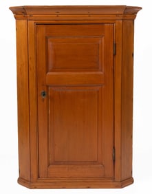 AMERICAN / BRITISH PINE HANGING CORNER CUPBOARD