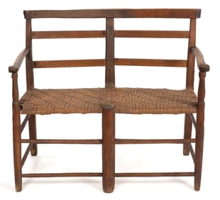 AMERICAN COUNTRY SPLIT-BOTTOM DIMINUTIVE BENCH / SETTEE