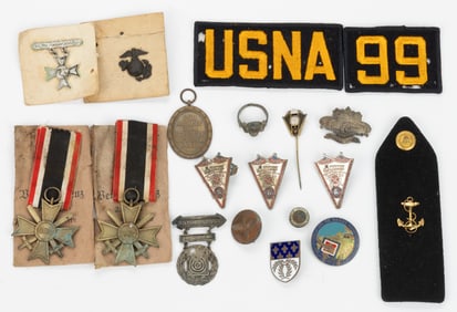 ASSORTED MILITARY MEDALS AND INSIGNIA, LOT OF 19