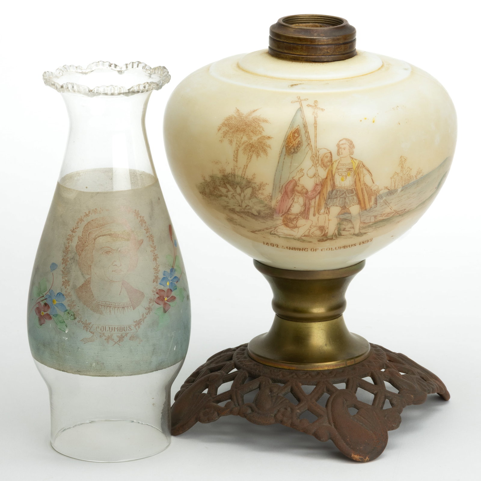 1892 / 1893 CHICAGO WORLD'S FAIR / COLUMBIAN EXPOSITION KEROSENE LAMP ARTICLES, LOT OF TWO: 1892 / 1893 CHICAGO WORLD'S COLUMBIAN EXPOSITION / WORLD'S FAIR KEROSENE LAMP ARTICLES, LOT OF TWO, no. 1 size chimney with a petal top rim, transfer-decorated with a bust of Christopher Columbus flan