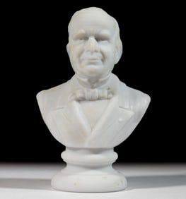 AMERICAN HISTORICAL GLASS FIGURAL WILLIAM MCKINLEY BUST / PAPERWEIGHT