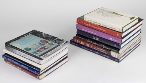 ASSORTED GLASS AND DECORATIVE ARTS REFERENCE VOLUMES, LOT OF 15
