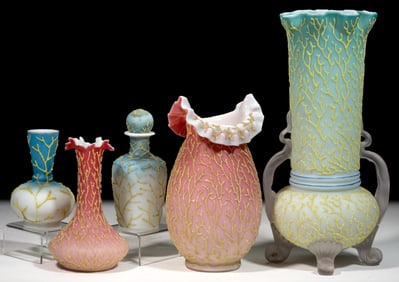 ASSORTED CORALENE DECORATED ART GLASS ARTICLES, LOT OF FIVE