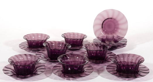 STEUBEN ART GLASS NO. 2680 AMETHYST FINGERBOWLS AND UNDERPLATES, LOT OF 18