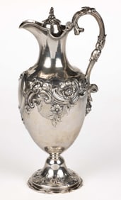 EDWARD & JOHN BARNARD, ENGLISH VICTORIAN STERLING SILVER REPOUSSE WINE EWER / CLARET JUG